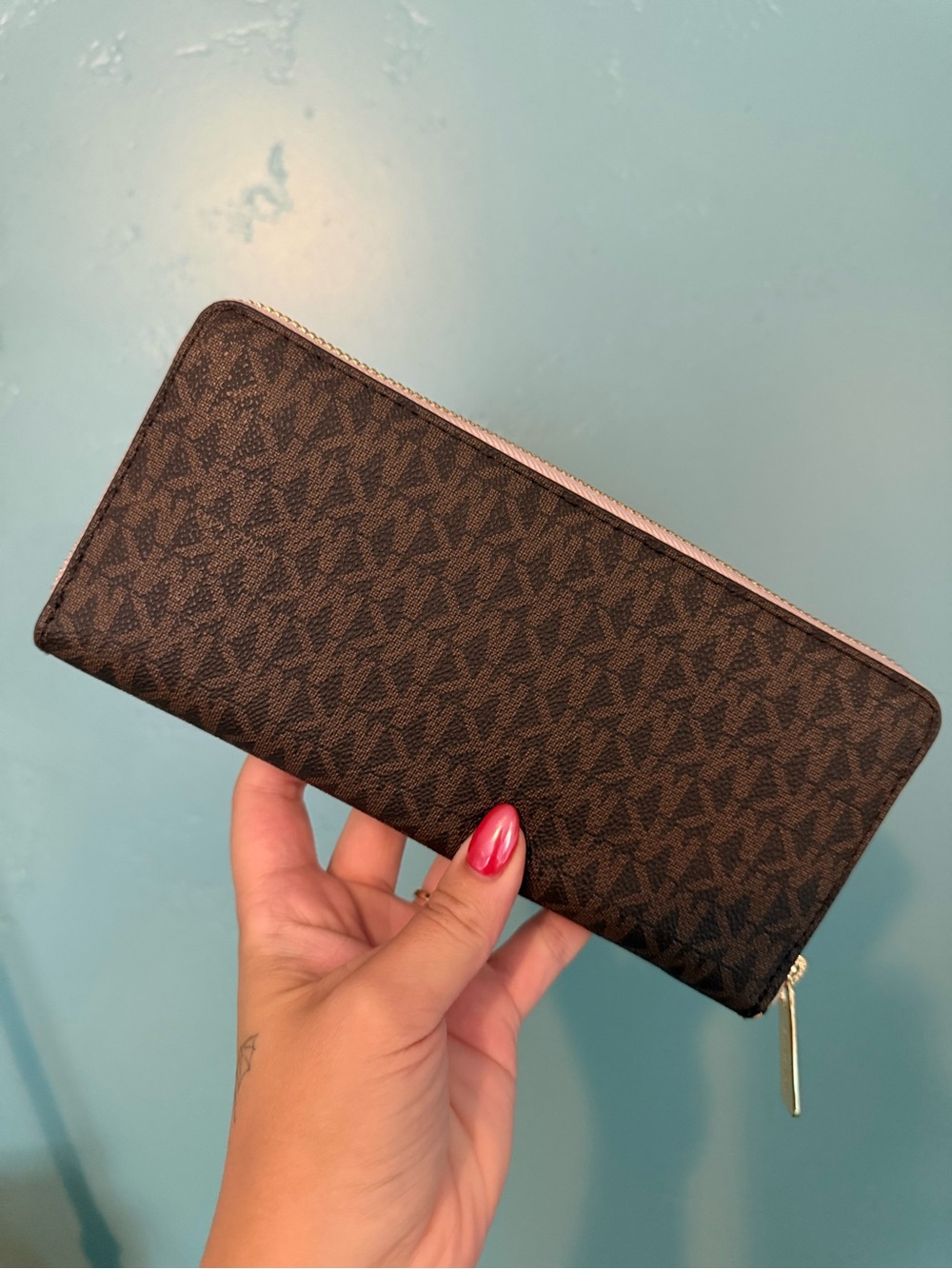 Michael Kors Large Continental Wallet - Picture 4 of 4